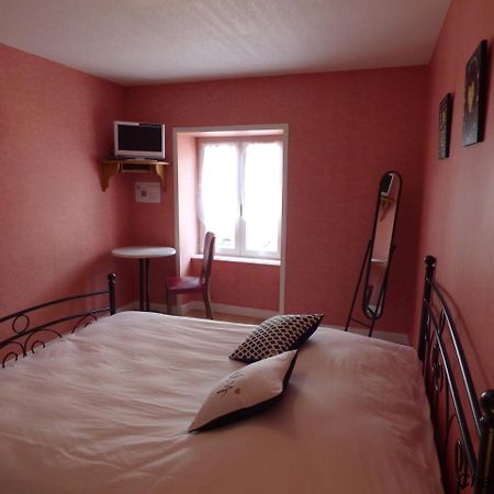 Отель Auberge Des Petits Saint-Igny-de-Vers Экстерьер фото