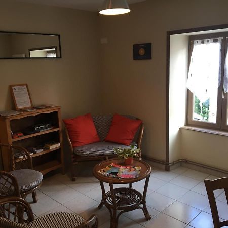 Отель Auberge Des Petits Saint-Igny-de-Vers Экстерьер фото