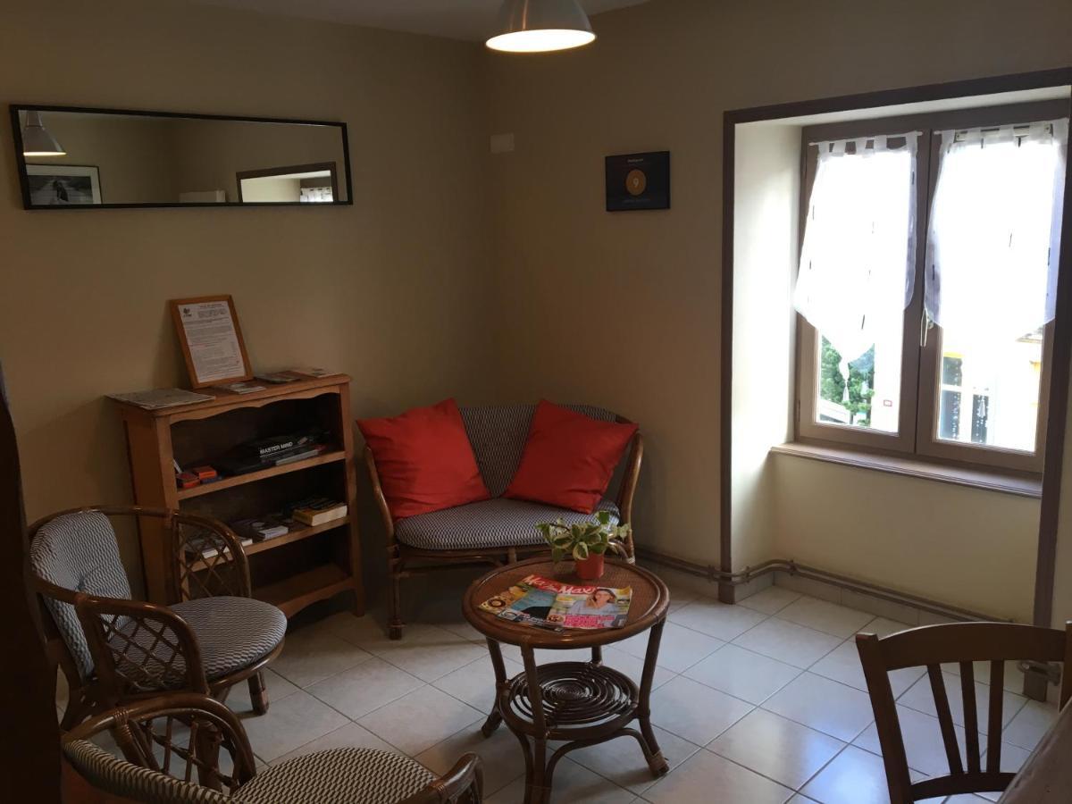 Отель Auberge Des Petits Saint-Igny-de-Vers Экстерьер фото