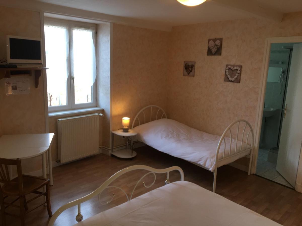 Отель Auberge Des Petits Saint-Igny-de-Vers Экстерьер фото